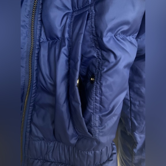 Levi’s bright blue puffer coat size Medium - Picture 5 of 11